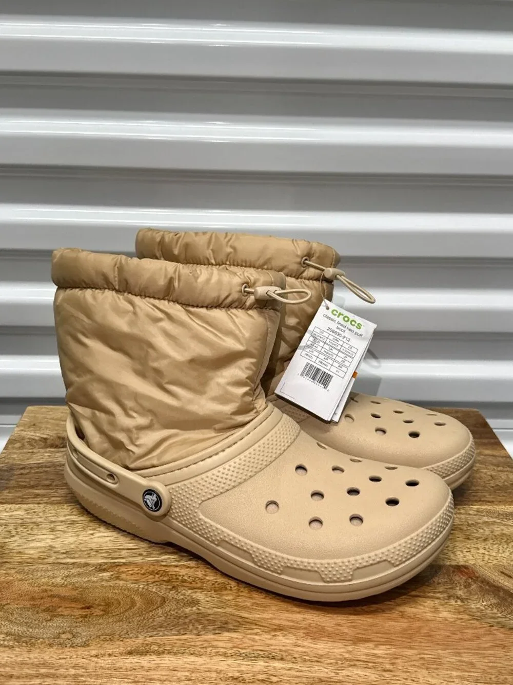 Crocs Neo Puff Lined Boots Chai Tan M10 W12 New Tags 206630